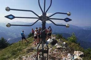 Neues Gipfelkreuz am Großen Bruder